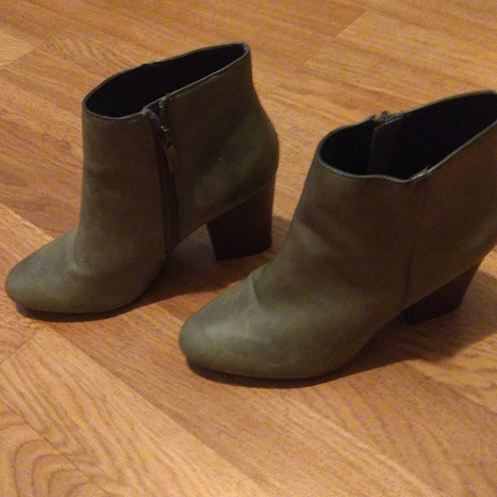 Booties - Picture 4 of 7